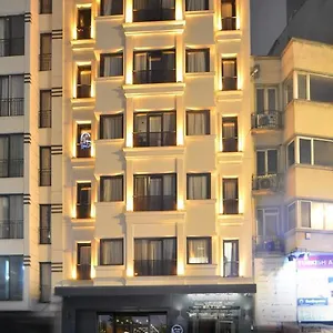 celine-taxim.istanbul-turkeyhotels.com/